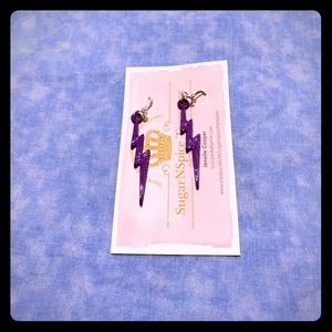 Lightning bolt dangle earrings, purple